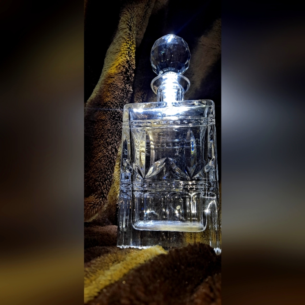 LEAD CRYSTAL GLASS LIQUORDECANTER with GLASS STOPPER /BOHEMIA